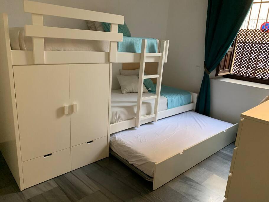 Beautiful Silent Apartment Private Parking Σεβίλλη Εξωτερικό φωτογραφία